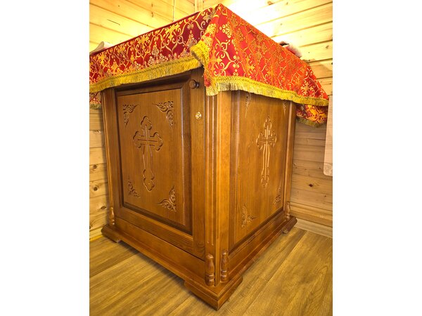 Православный жертвенник с дверкой из дерева, фото 